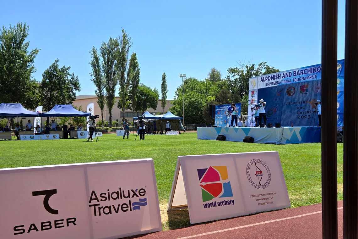 The recurve women’s final at the International Alpomish Barchinoy Tournament.