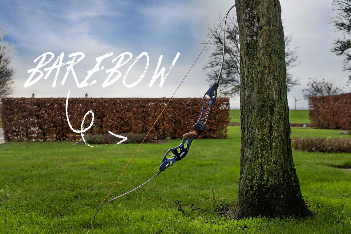 Annotated picture of a barebow.
