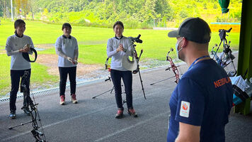 Mike Schloesser coaching in Korea.