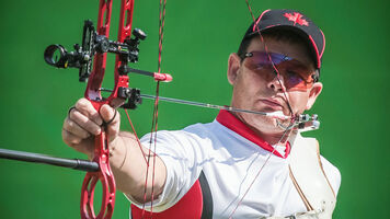 Kevin Evans aiming.