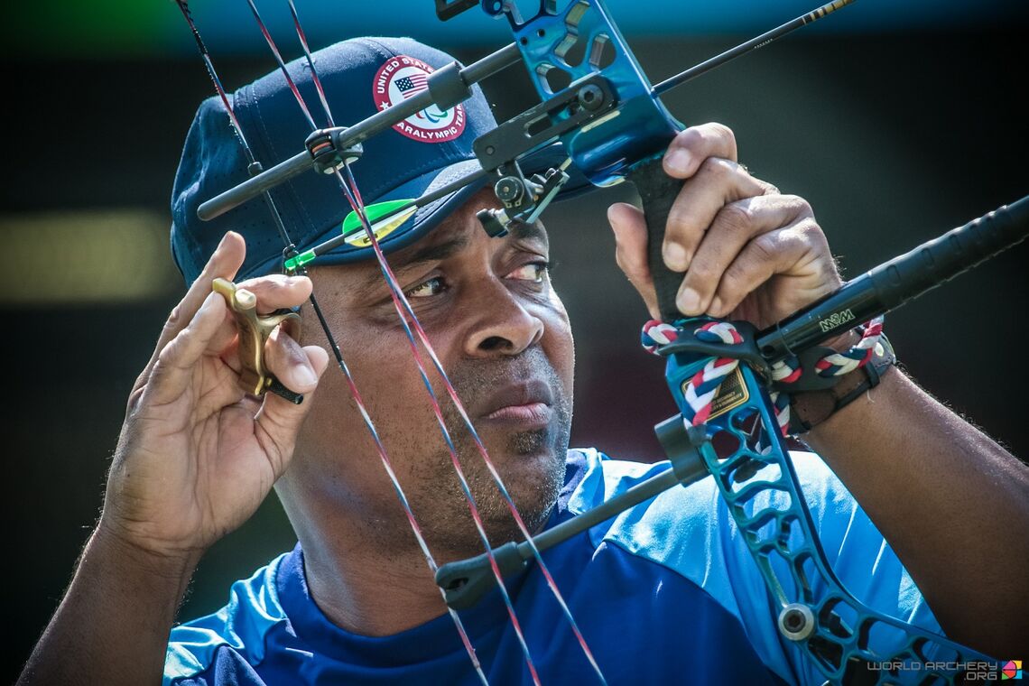Andre Shelby prepares to shoot at the Rio 2016 Paralympic Games.