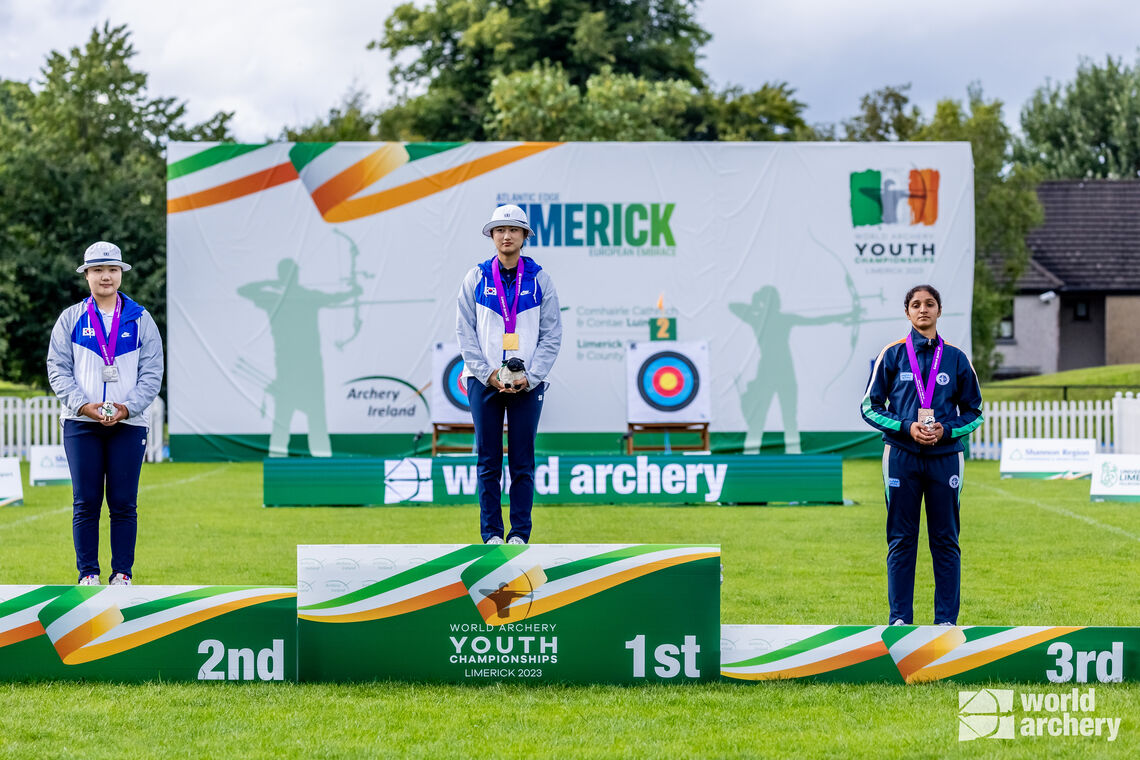 Yeom Hyejeong, Oh Yejin and Bhajan Kaur on recurve under-21 women’s podium.
